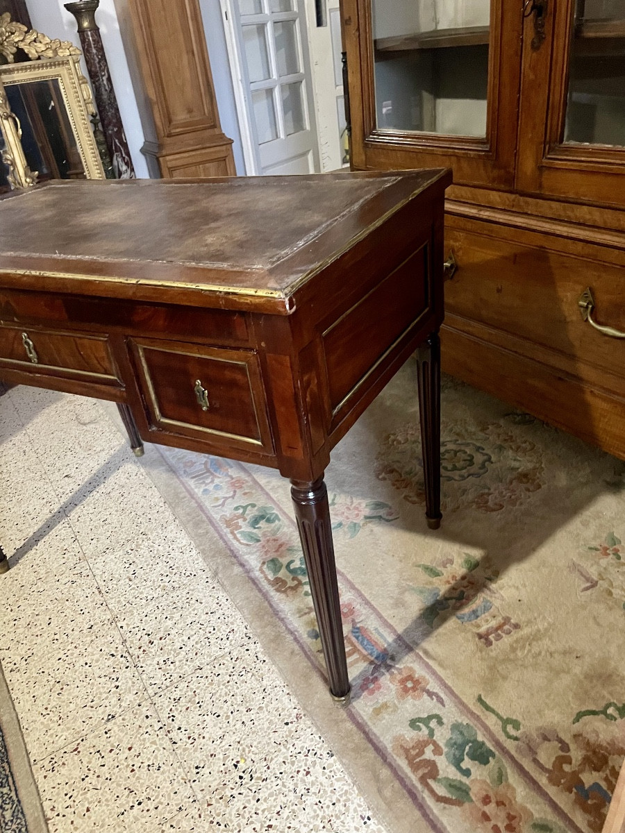 Louis XVI Mahogany Desk, 18th Century -photo-4