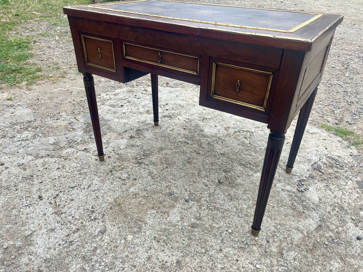Louis XVI Mahogany Desk, 18th Century -photo-4