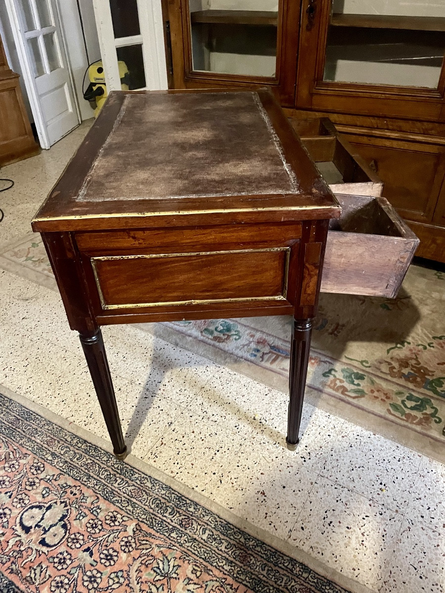 Louis XVI Mahogany Desk, 18th Century -photo-8