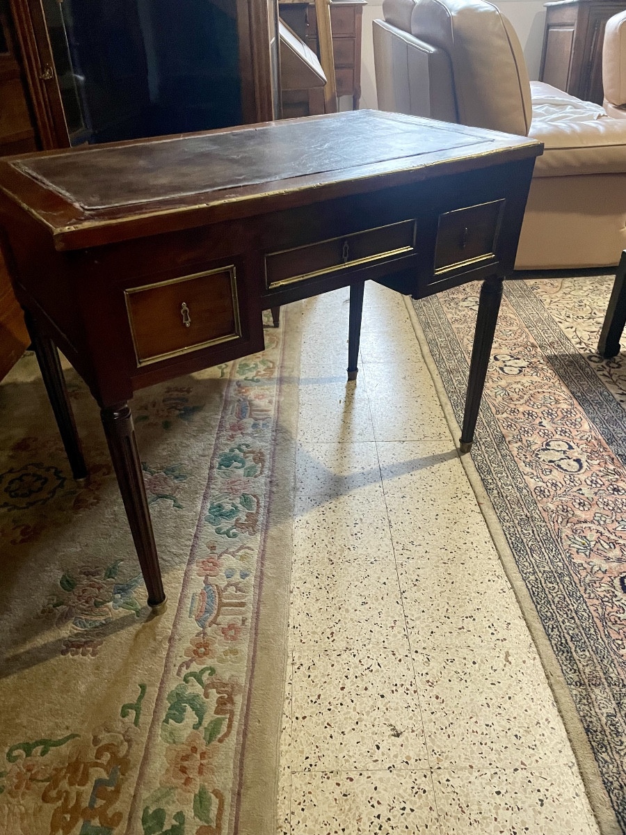 Louis XVI Mahogany Desk, 18th Century -photo-3