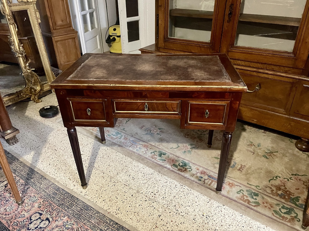 Louis XVI Mahogany Desk, 18th Century -photo-6