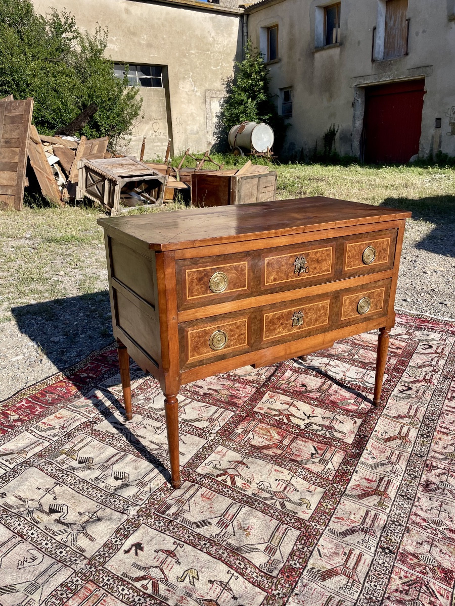 Commode,,, sauteuse en noyer d’époque, Louis XVI ,18em siècle 
