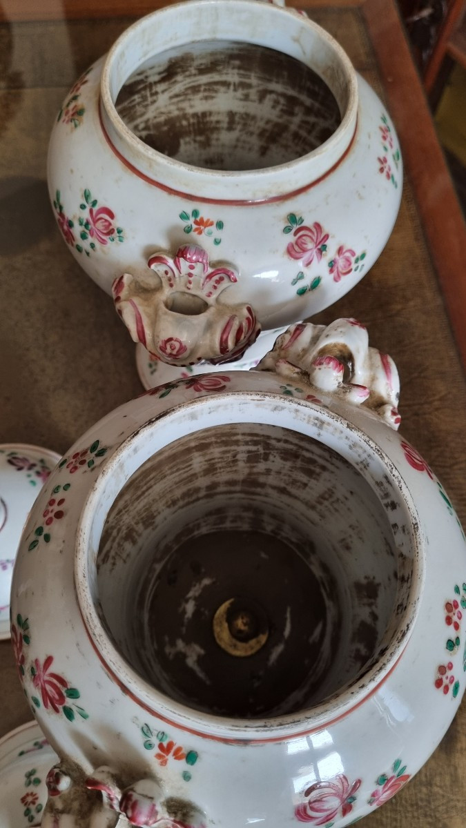 Paire de vases couvert, potiche en porcelaine de Paris XIXé-photo-1