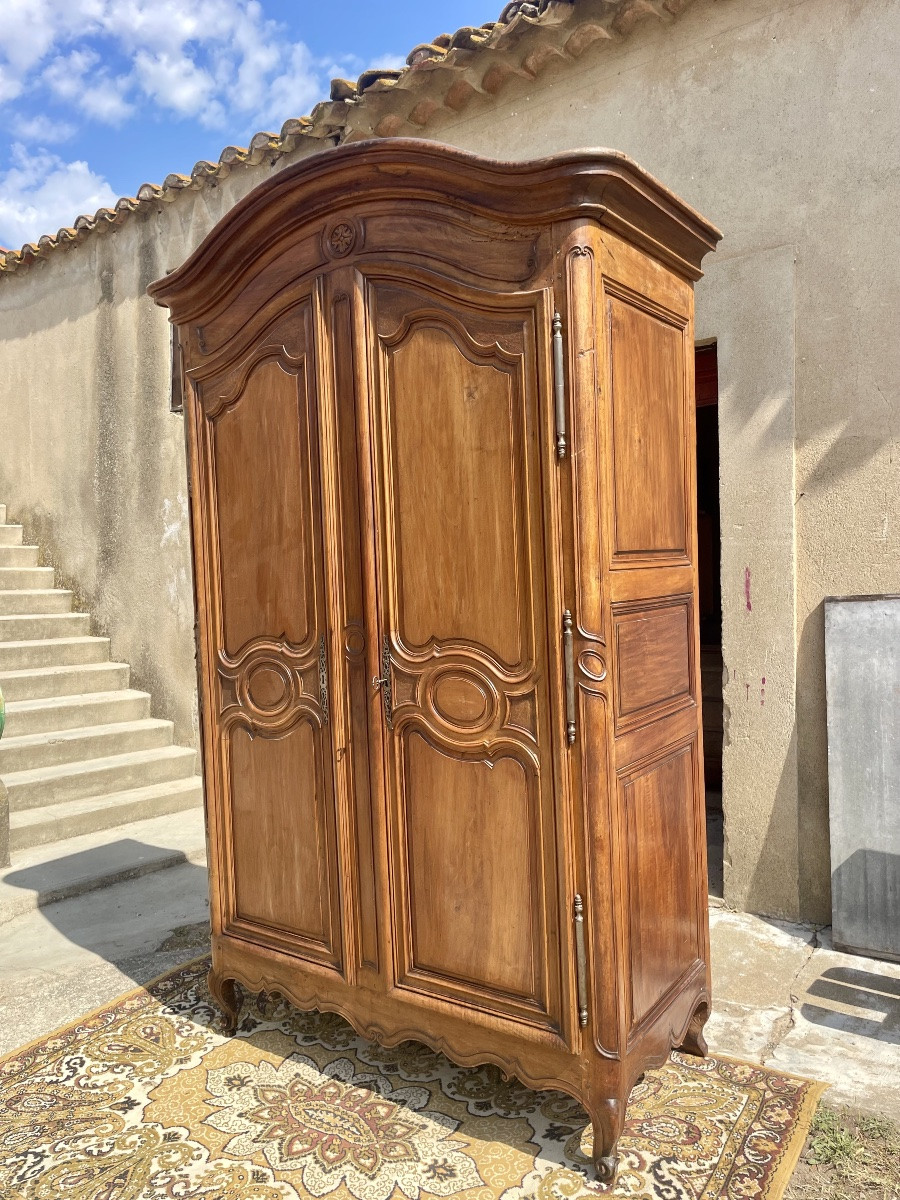 18th Century Provençal Louis XV Castle Wardrobe. -photo-3