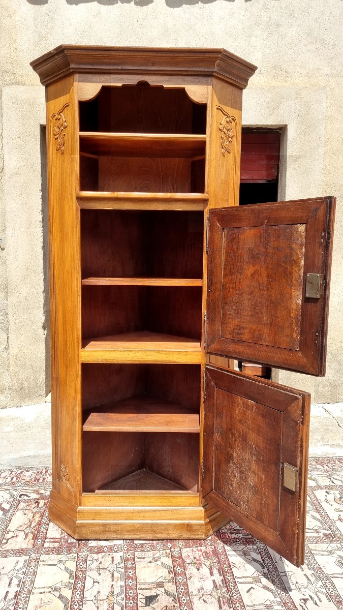 Provençal Corner Cupboard In Solid Walnut From The 1900s-photo-4
