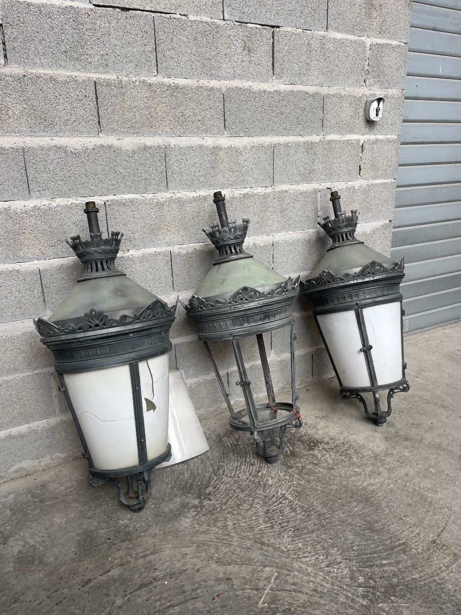 Ensemble de trois grandes lanternes d’éclairage public en bronze, d époque XIXÉM siècle -photo-2