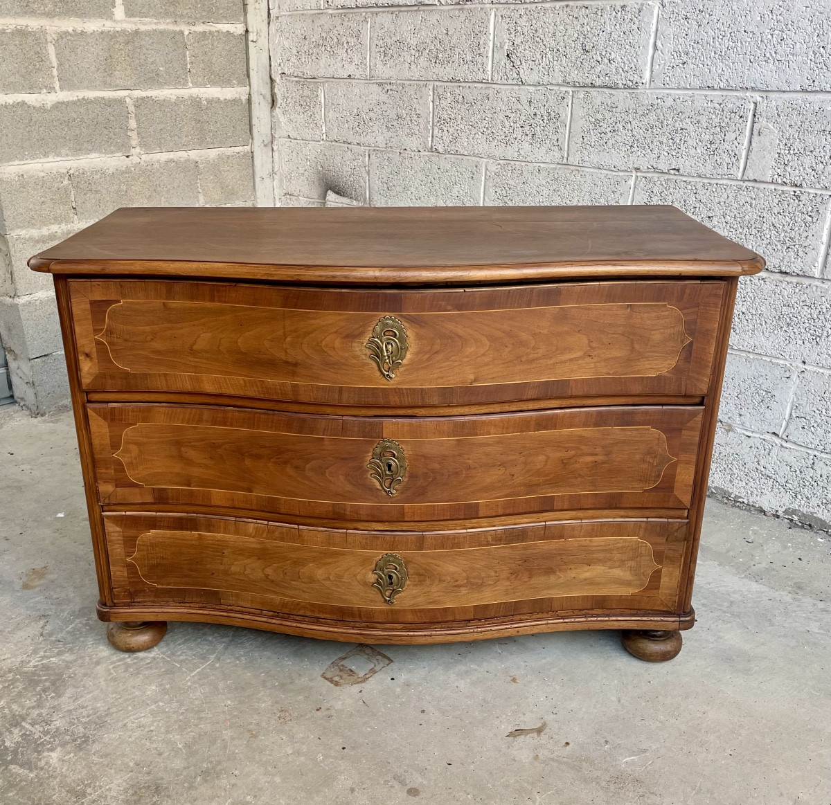 Commode,,, galbée,, régence d’époque XXIIIem siècle 