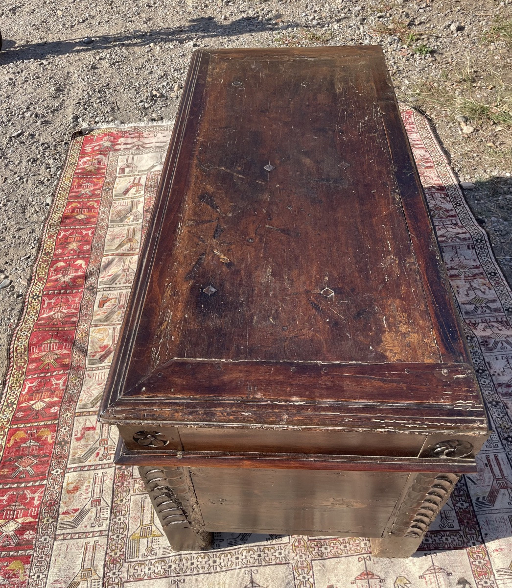 Louis XIII Chest, In Walnut, 17th Century -photo-8