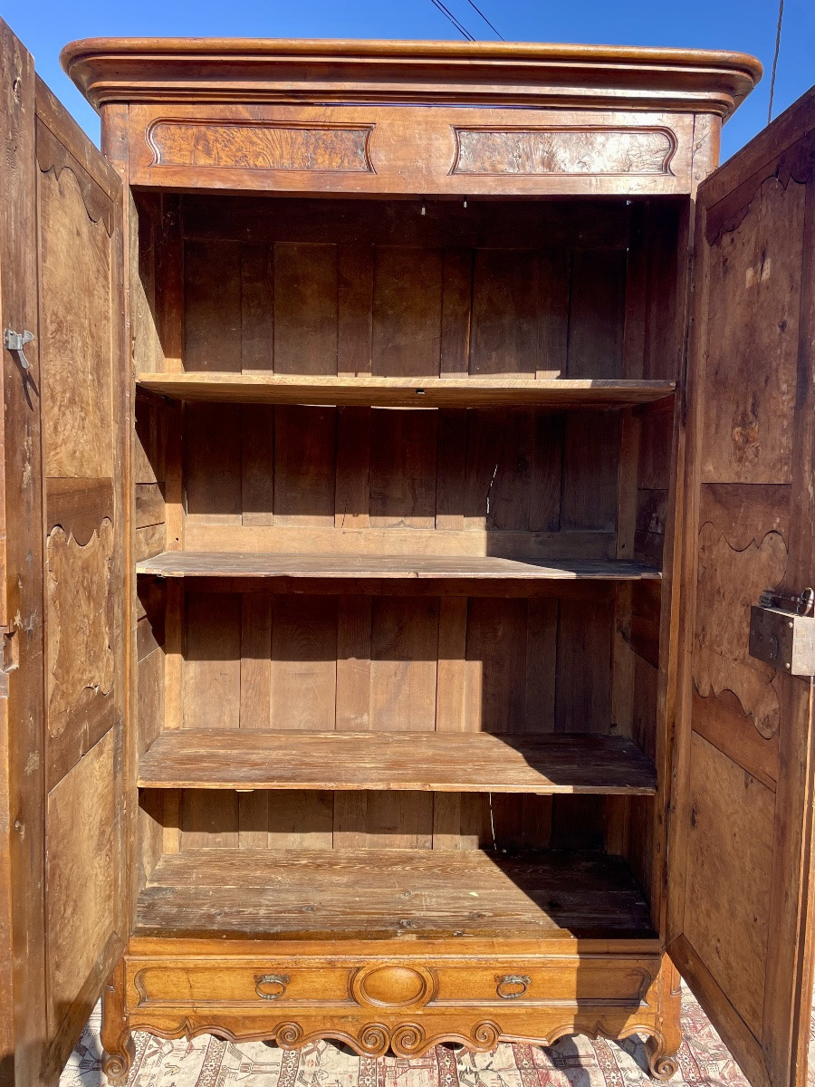 Armoire louis XV bressane , en noyer d époque XVIIIEM siècle -photo-3