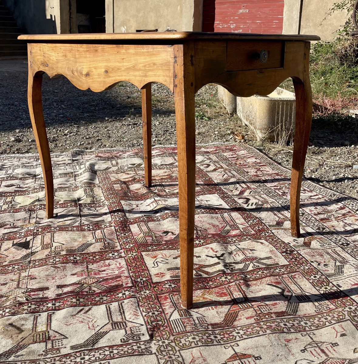 Small Louis XV Walnut Center Table, 18th Century -photo-8
