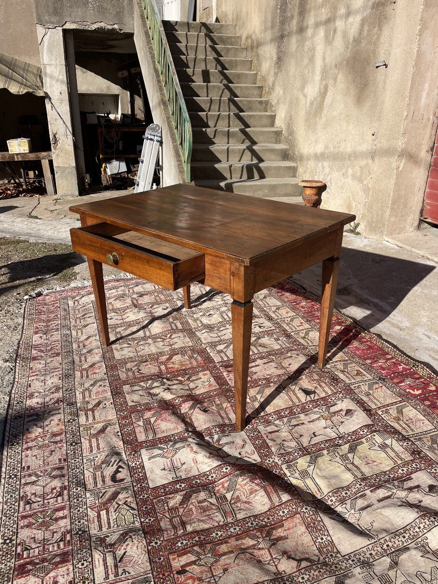 Table de milieu Louis XVI, en noyer  d’époque XVIIIem siècle -photo-3