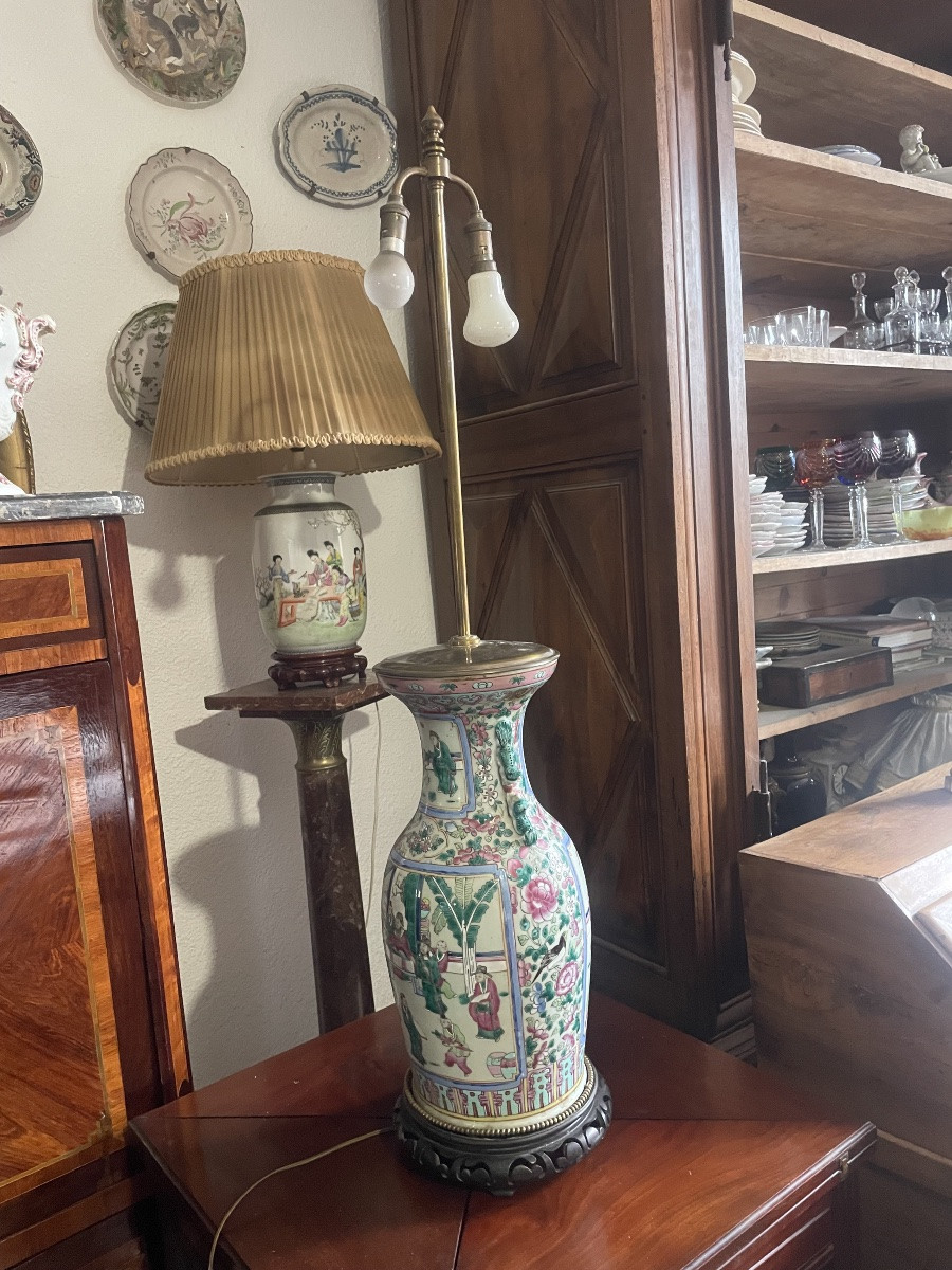 Large Chinese Porcelain Lamp, Family, Pink, Late 19th Century -photo-2