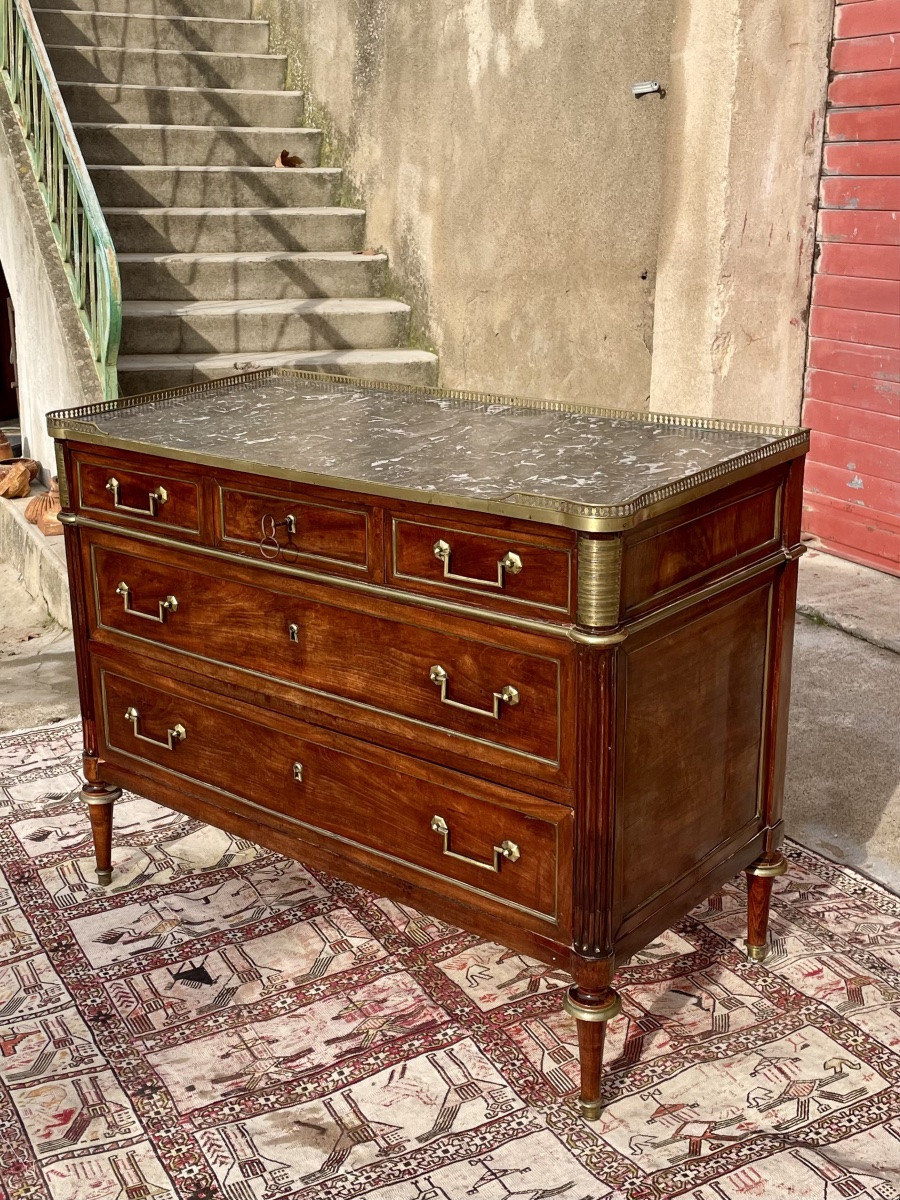 Commode Louis XVI, en acajou et laiton d’époque XVIIIem siècle -photo-8