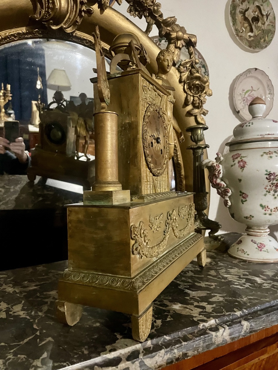 Pendule Empire en bronze doré allégorie des sciences et des arts. D époque XIXÉM siècle -photo-2