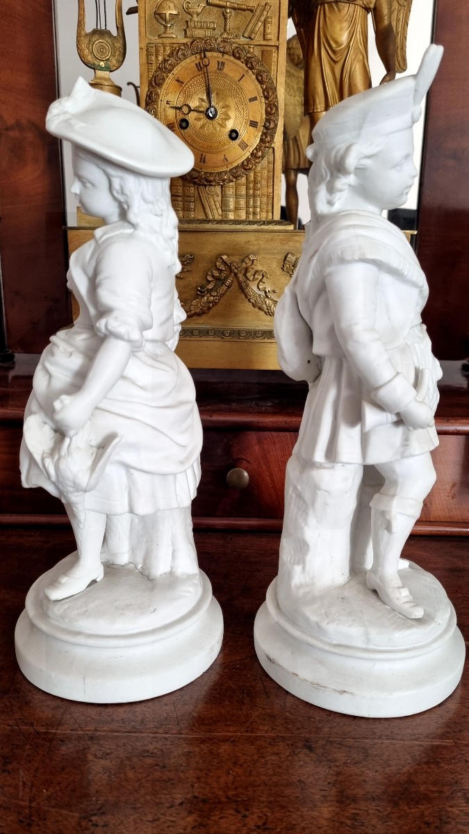 Pair Of Numbered Biscuit Porcelain Figurines, 19th Century -photo-4