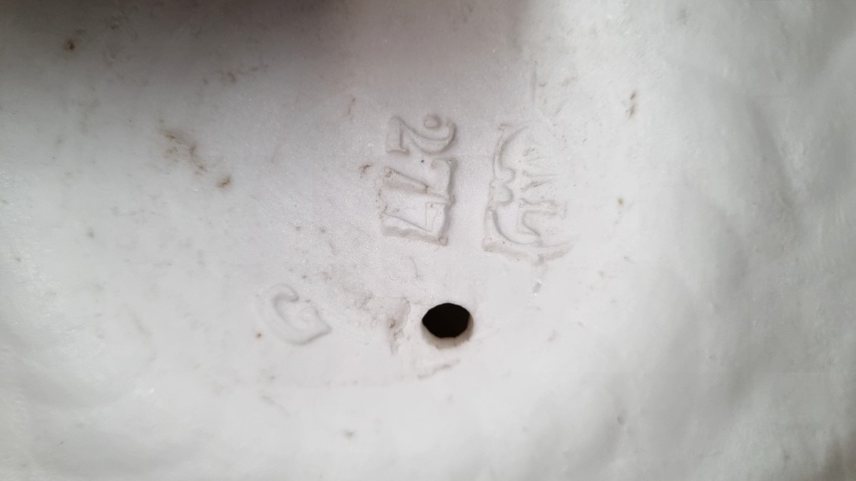 Pair Of Numbered Biscuit Porcelain Figurines, 19th Century -photo-4