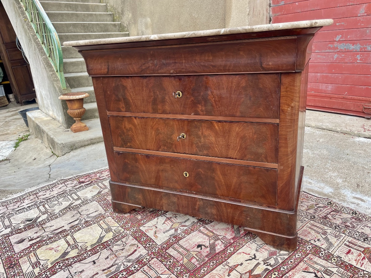 Chest Of Drawers, Restored In 19th-century Mahogany. -photo-1
