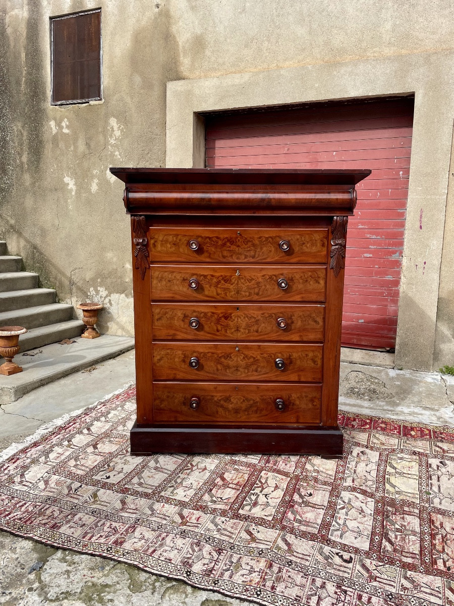 Restoration-era English Mahogany Chest Of Drawers, Flame-patterned, 19th Century 