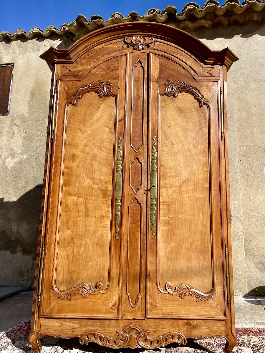 Louis XV Style Provençal Wardrobe In Walnut, 18th Century 