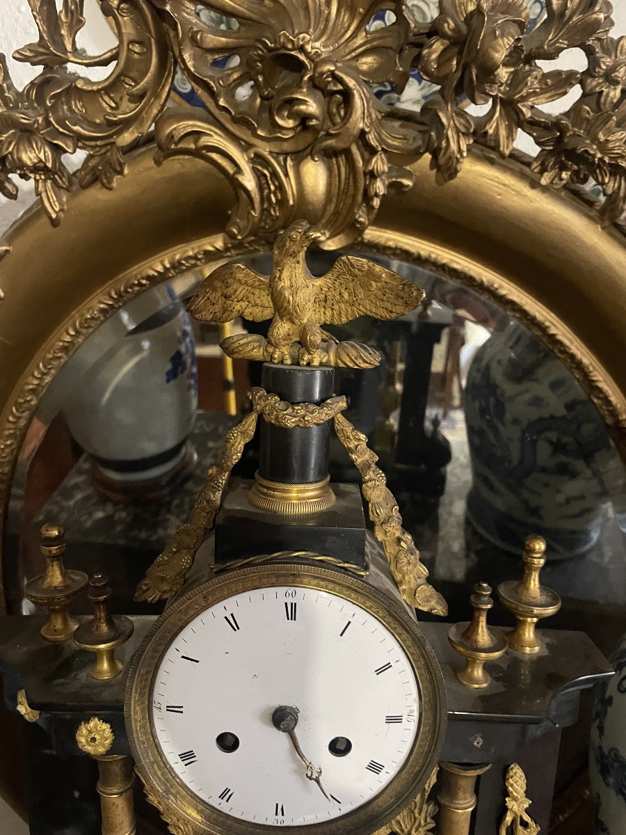 Pendule portique d époque Empire en  marbre noir et bronze doré. XIXE siècle -photo-3