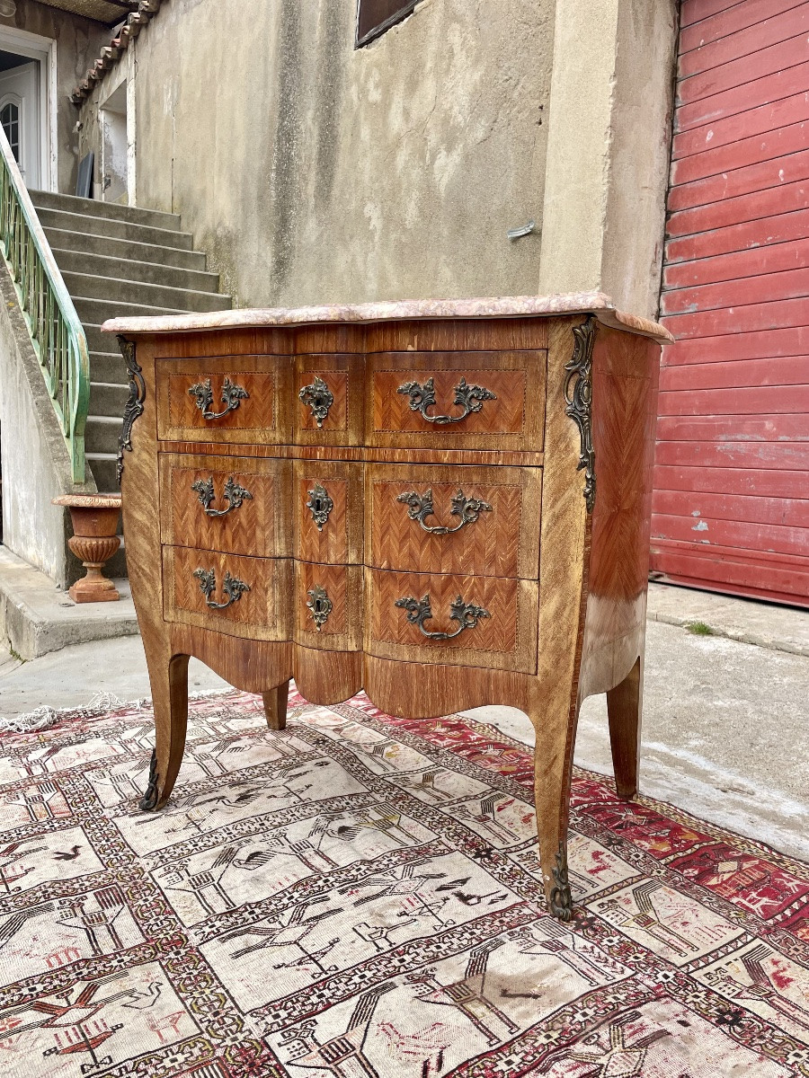 Late 19th Century Three-drawer Serpentine Chest Of Drawers -photo-4