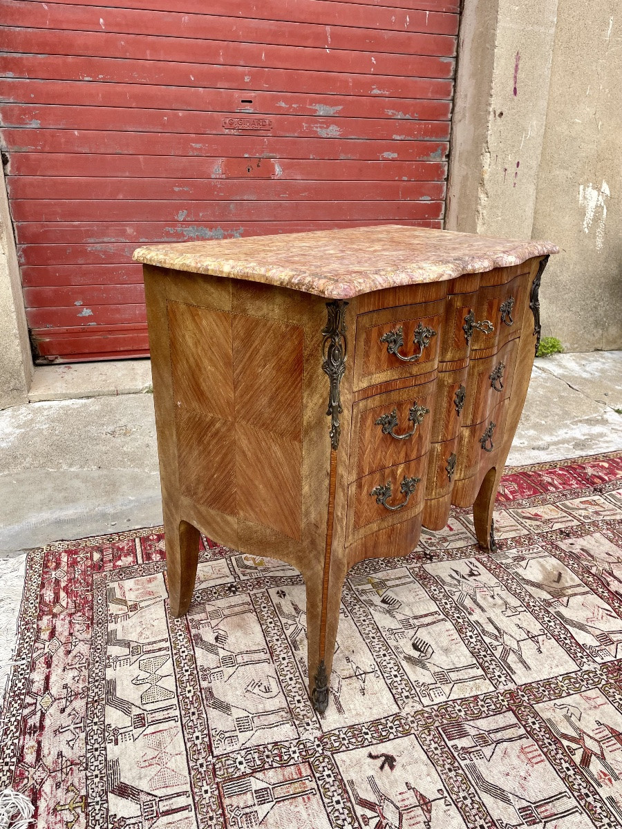 Late 19th Century Three-drawer Serpentine Chest Of Drawers -photo-3