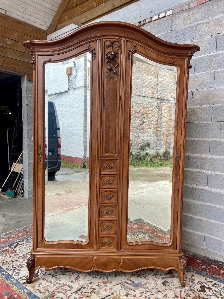 Louis XV Style Walnut Mirror Cabinet, 19th Century Work