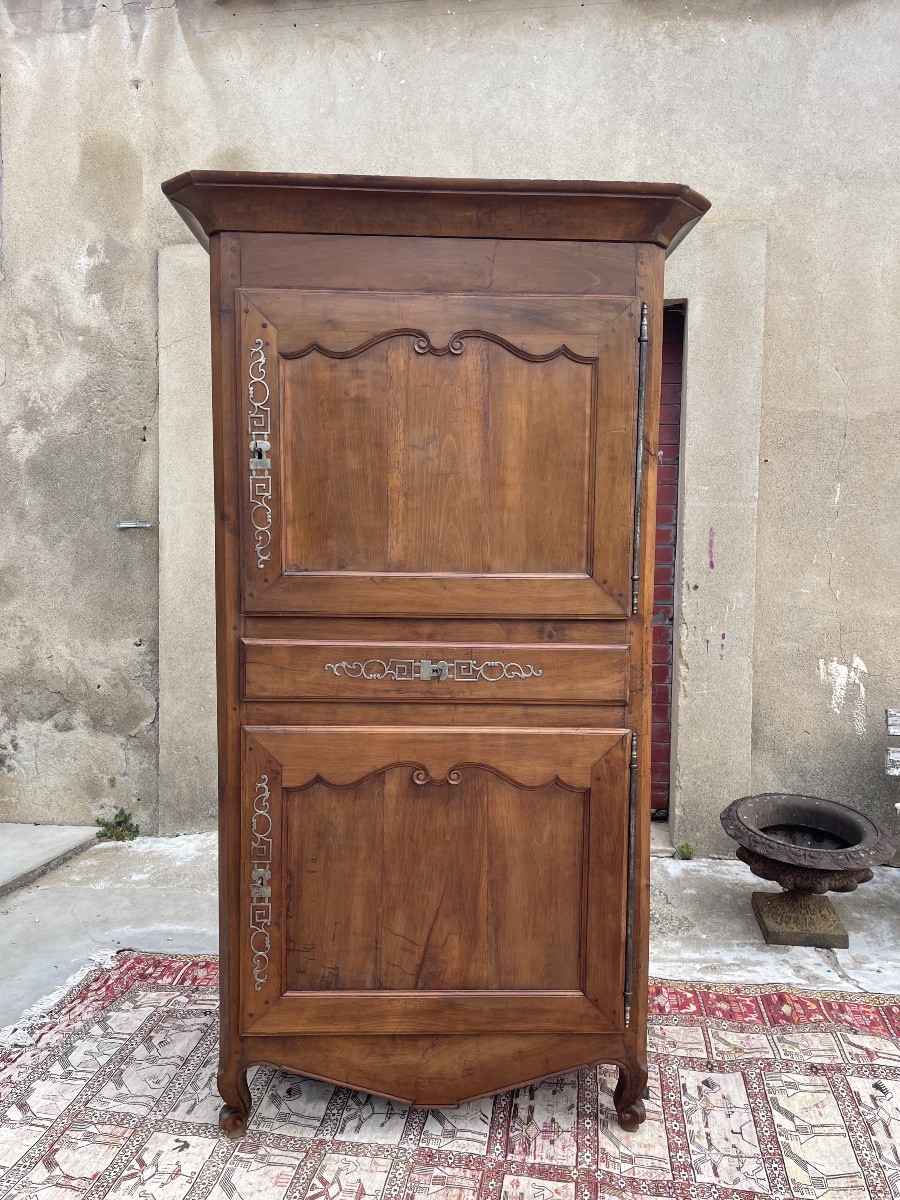 Cabinet  Louis XV en noyer d’époque XVIIIem siècle 