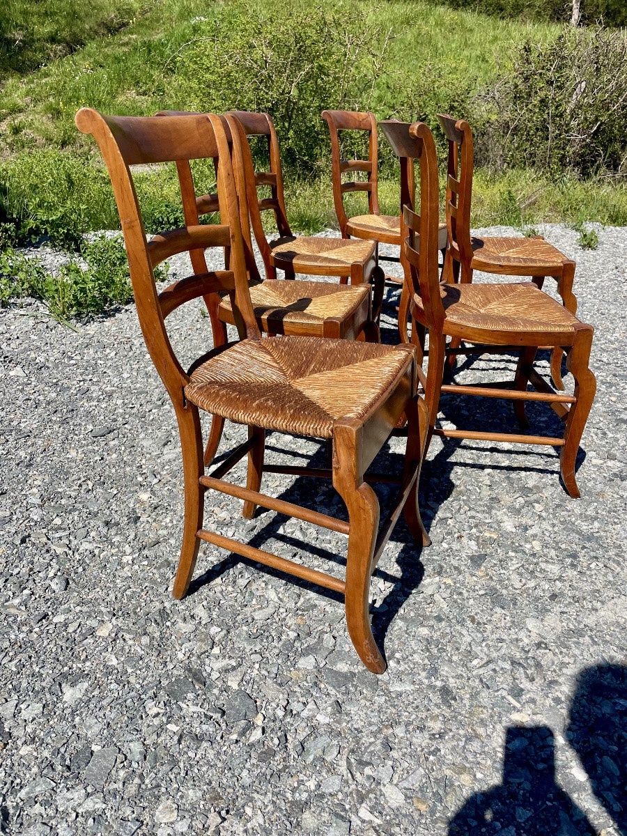 Suite de six Chaises  restauration en noyer d’époque  XIXem siècle -photo-4