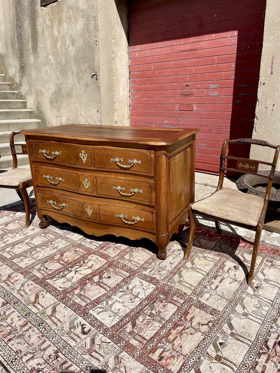 Commode,,, galbé,, Louis XV, en noyer d’époque XVIIIem siècle -photo-1