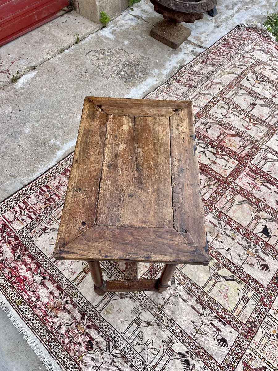 Petite table d’entre deux Louis XIII en noyer d’époque -photo-5