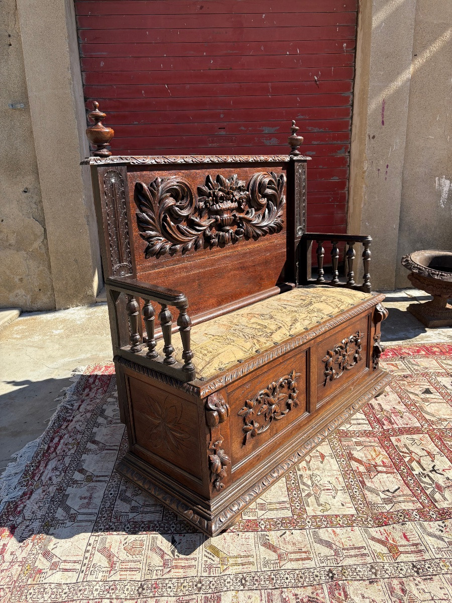 Banc. Coffre en noyer renaissance d’époque XIXEM siècle -photo-4