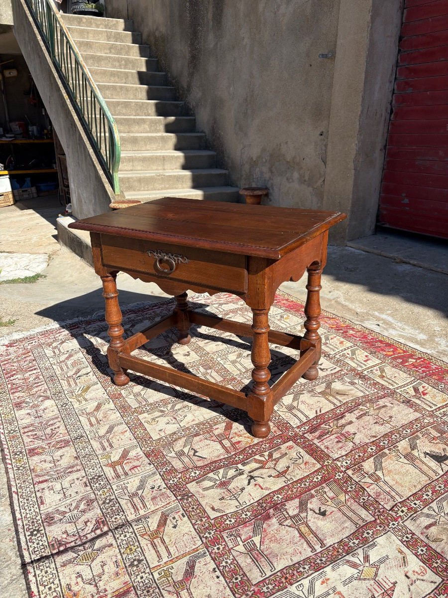 Petite table d’entre deux Louis XIII, en noyer d’époque XVIIem siècle -photo-7