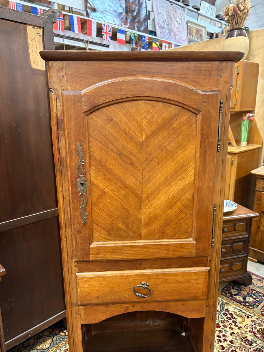 Drainer, Picard, Louis XV, Cherrywood, 18th Century Deposit-photo-1