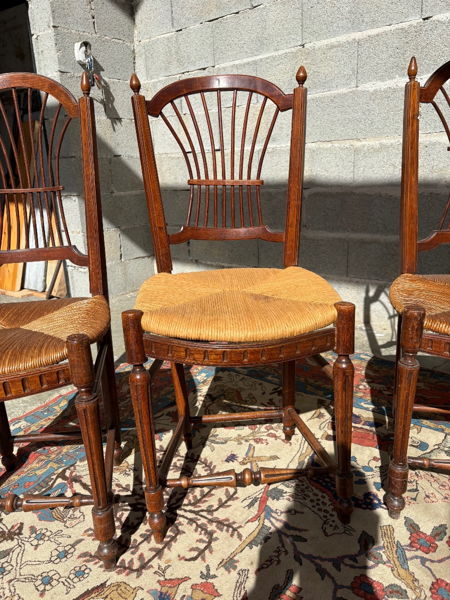 Suite de quatre chaises directoire en noyer d’époque 18e Siècle-photo-2