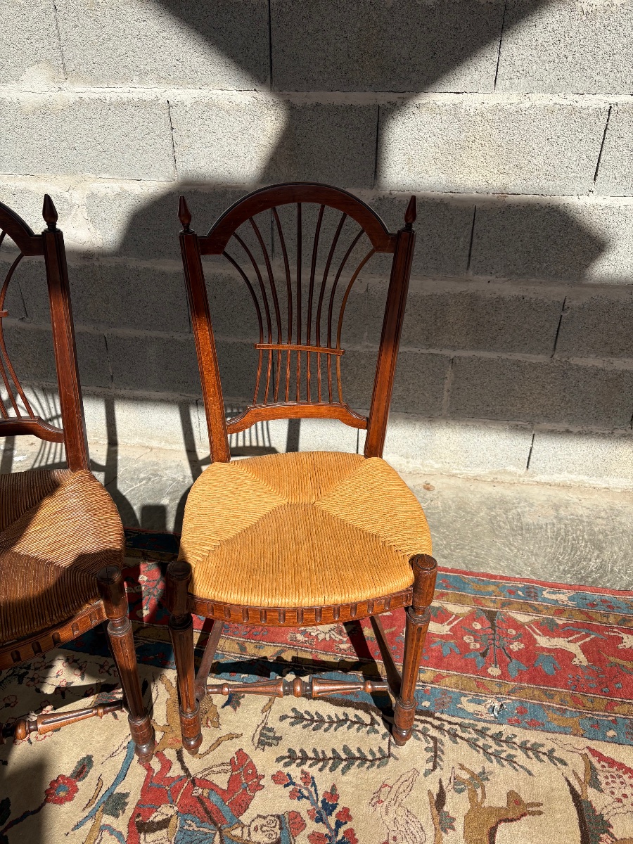 Suite de quatre chaises directoire en noyer d’époque 18e Siècle-photo-3