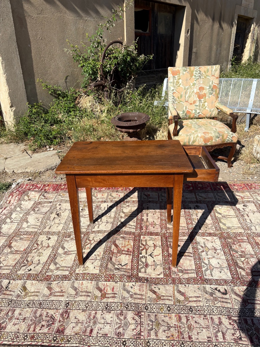 Table d’entre-deux, directoire en noyer d’époque XVIIIe siècle