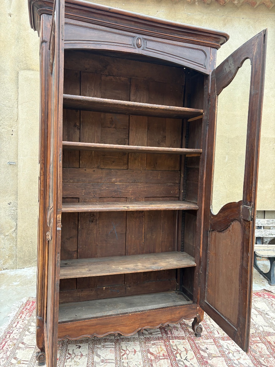 Louis XV Walnut Display Cabinet, 18th Century-photo-3