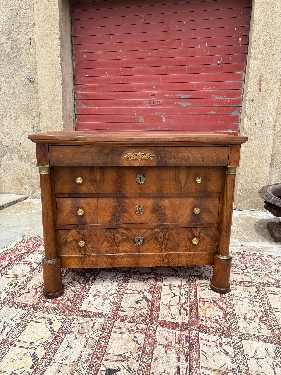 Empire Period Walnut Column Chest Of Drawers, 19th Century