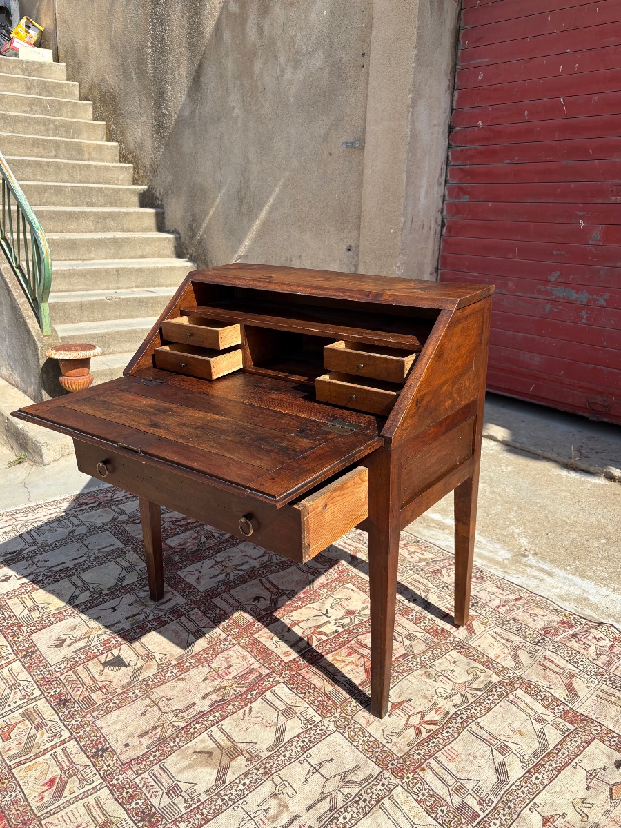 18th-century Louis XVI-style Walnut Sloping-top Secretary Desk-photo-3