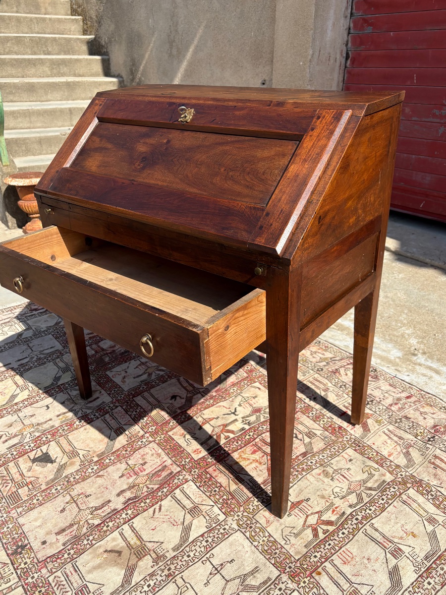 18th-century Louis XVI-style Walnut Sloping-top Secretary Desk-photo-4