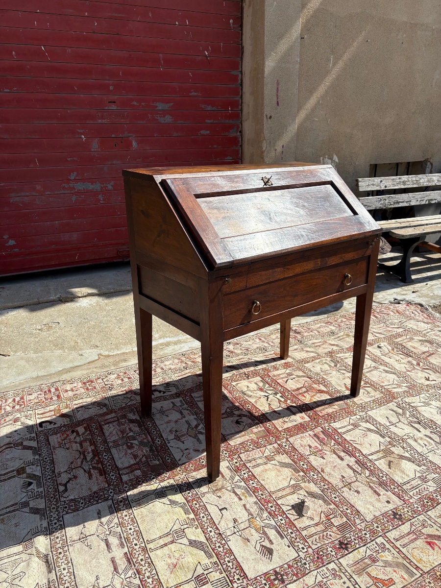 18th-century Louis XVI-style Walnut Sloping-top Secretary Desk-photo-7