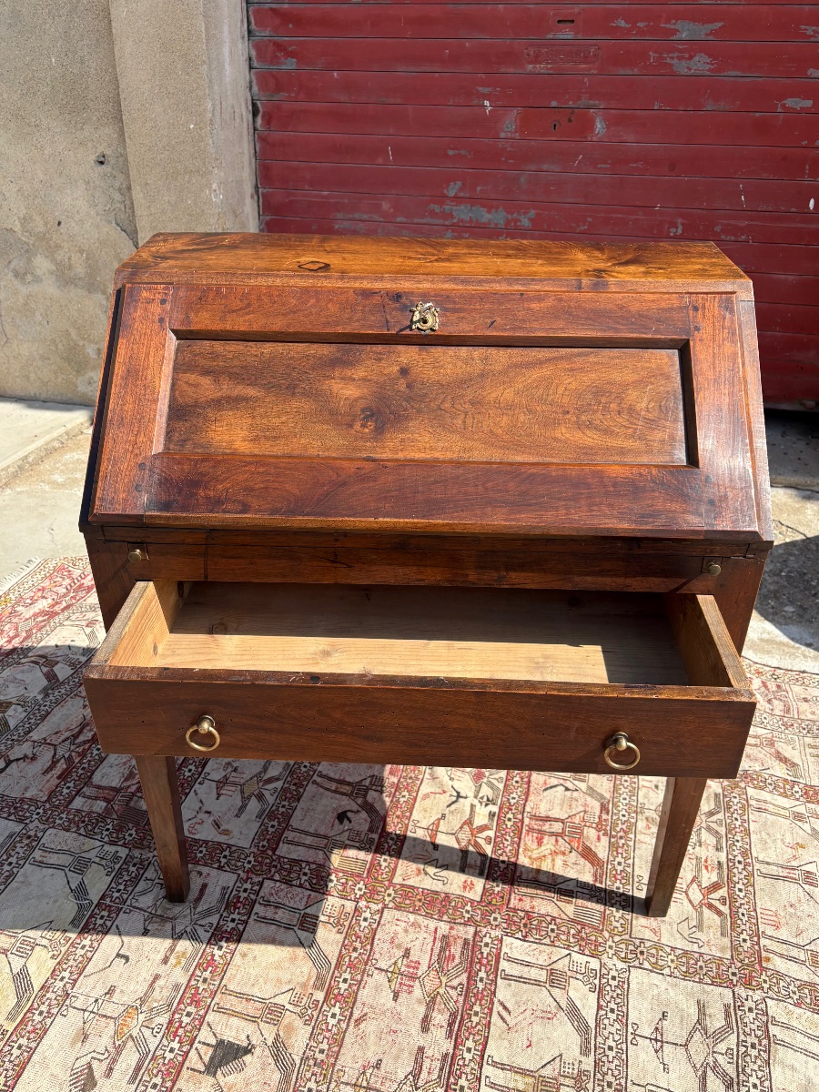 18th-century Louis XVI-style Walnut Sloping-top Secretary Desk-photo-8