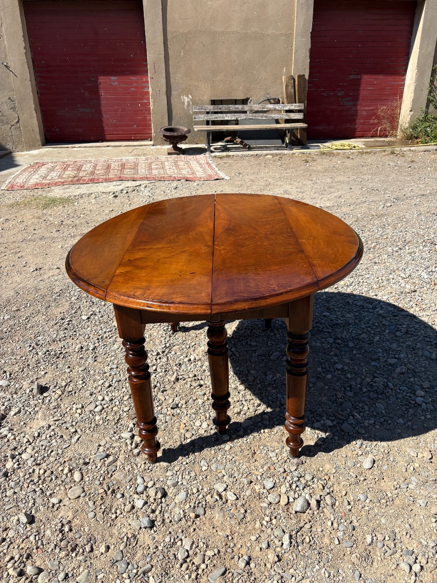 A 6-legged Louis-philippe Dining Table In Walnut, Dating From The 19th Century-photo-4