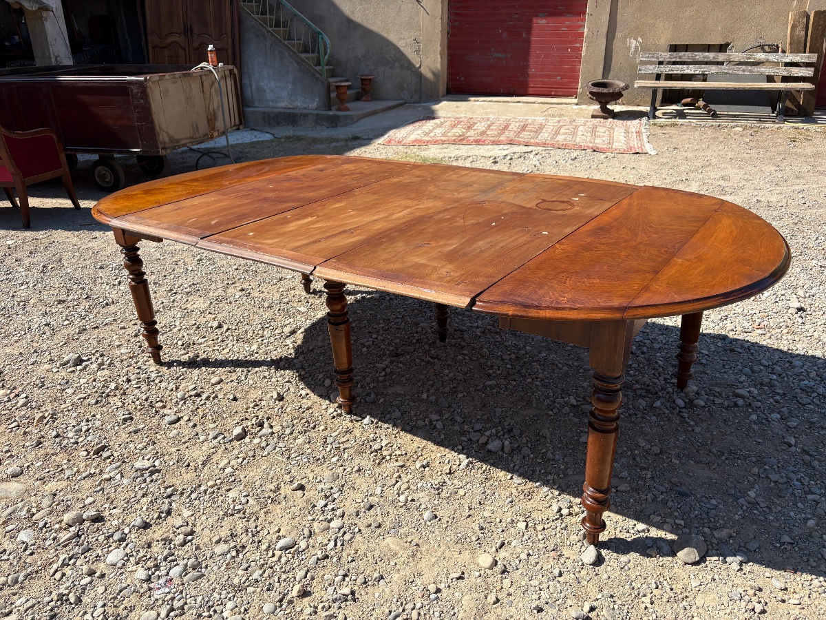 A 6-legged Louis-philippe Dining Table In Walnut, Dating From The 19th Century-photo-1