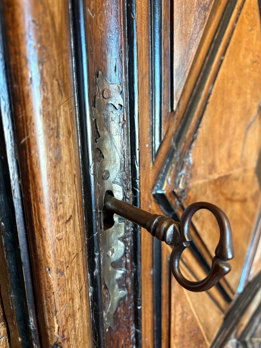 Armoire, Louis XIII, en noyer d’époque XVIIe siècle-photo-4