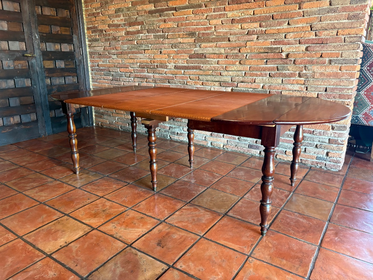 Dining Table, 19th-century Mahogany Restoration