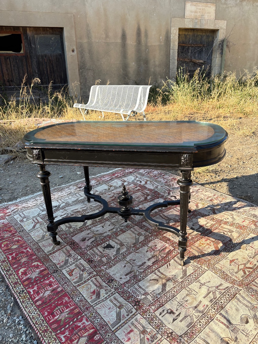 Table de salon Napoléon III en bois noirci , d époque XIXEM siècle 
