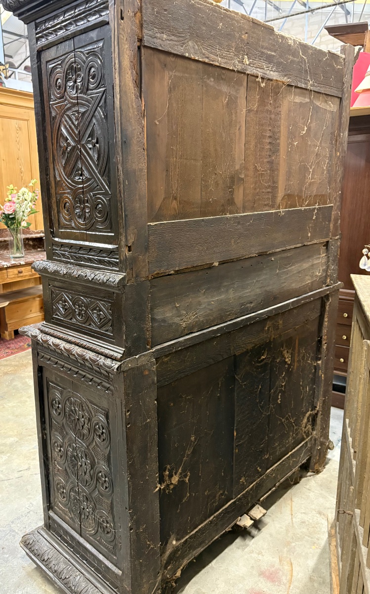 Buffet renaissance en chêne  d’époque, fin 16e début XVIIe siècle-photo-2