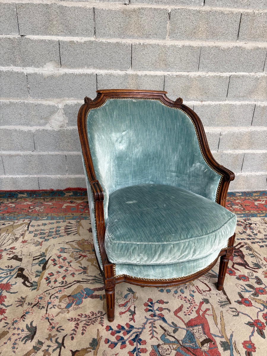 Bergère, Louis XVI, en noyer  d’époque 18e siècle